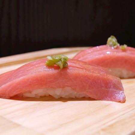 maguro nigiri