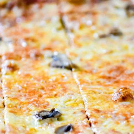 Chicago Thin Crust Pizza