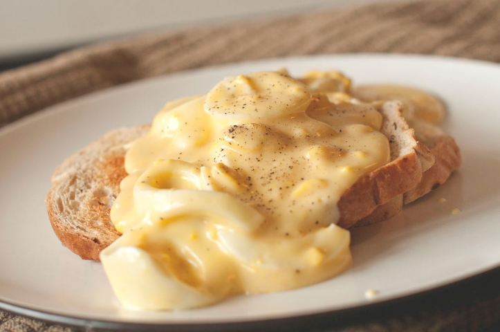 Creamed Eggs on Toast