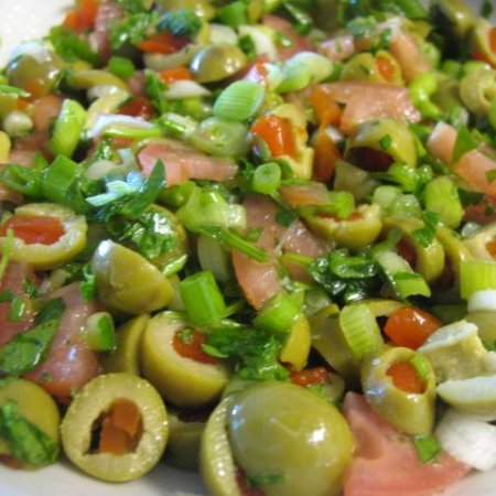 Zeytin Salatası