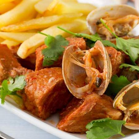 Carne de porco à Alentejana (Portekiz)